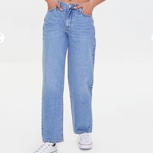 Forever 21 Women's mid-rise Boyfriend's jeans Size US 27